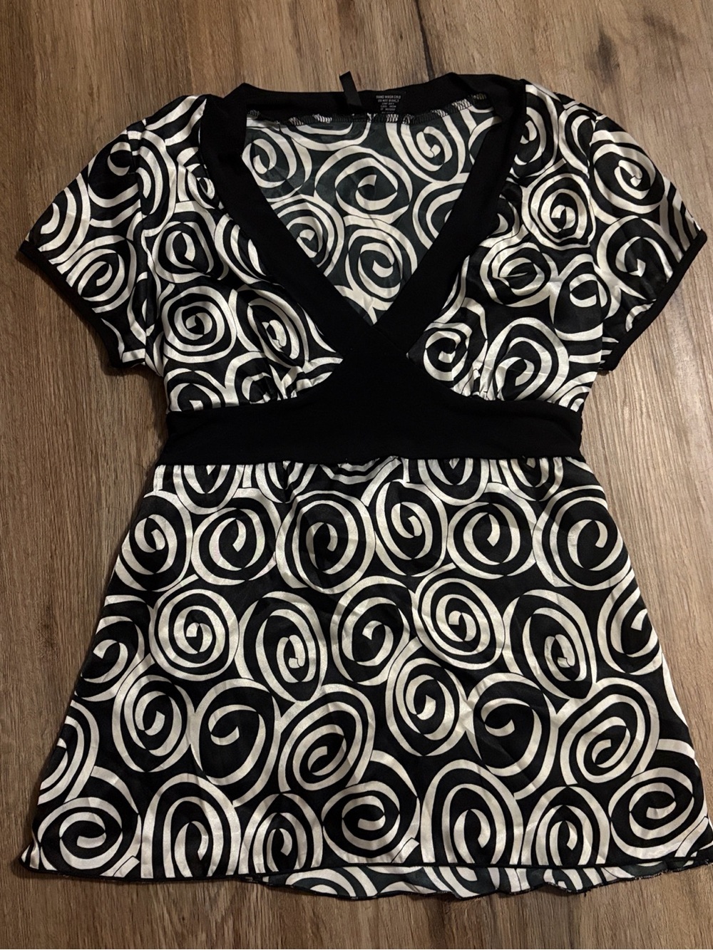 New Directions - Black and White Swirl Blouse - Petite Large